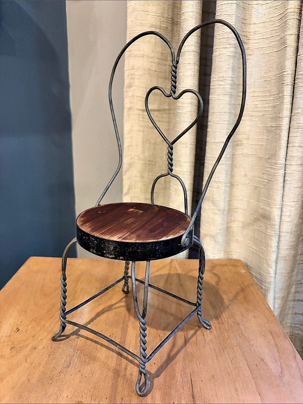 Vintage Victorian Style Metal Miniature Ice Cream Parlor Chair